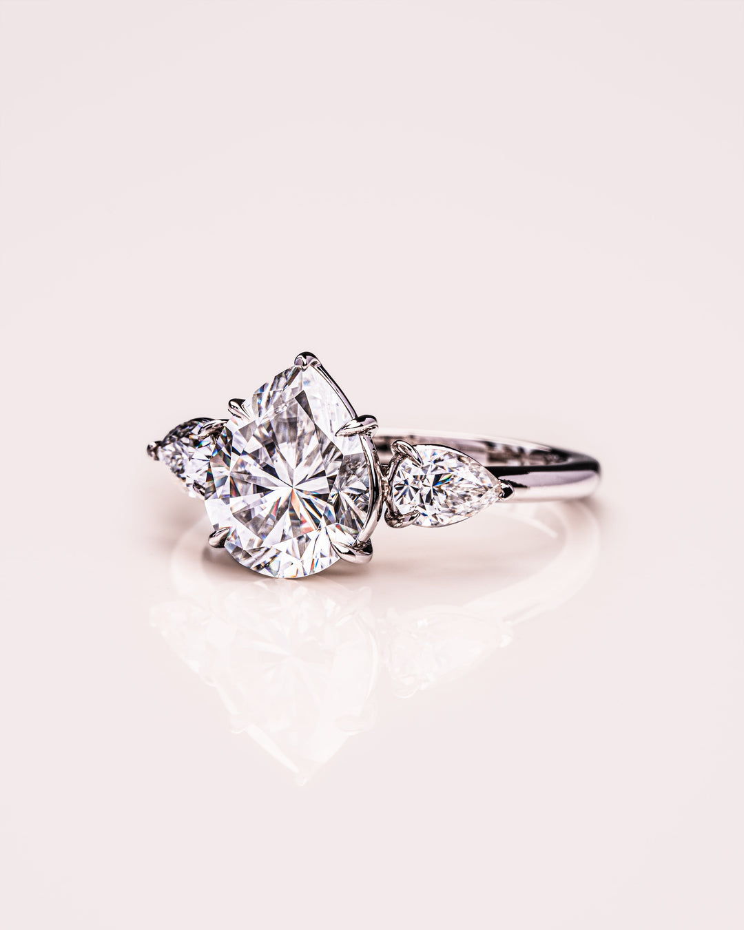Nicola - Pear Silver