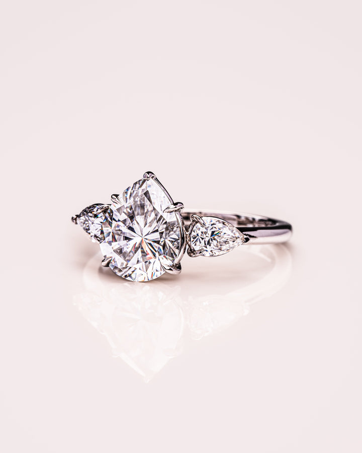 Nicola - Pear Silver