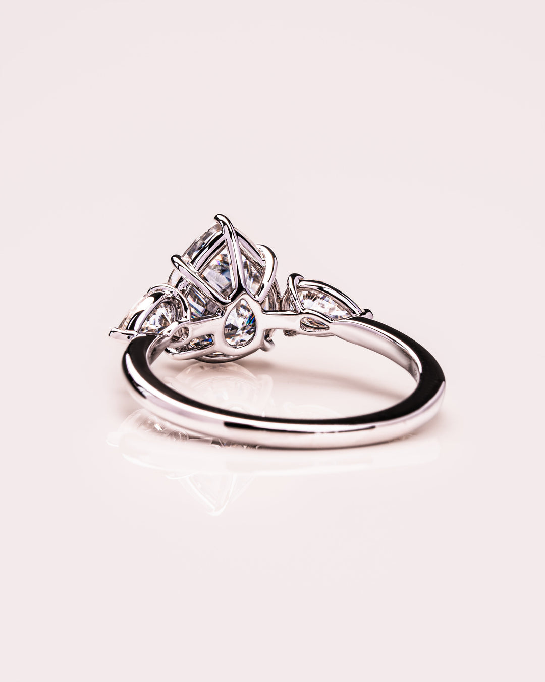 Nicola - Pear Silver