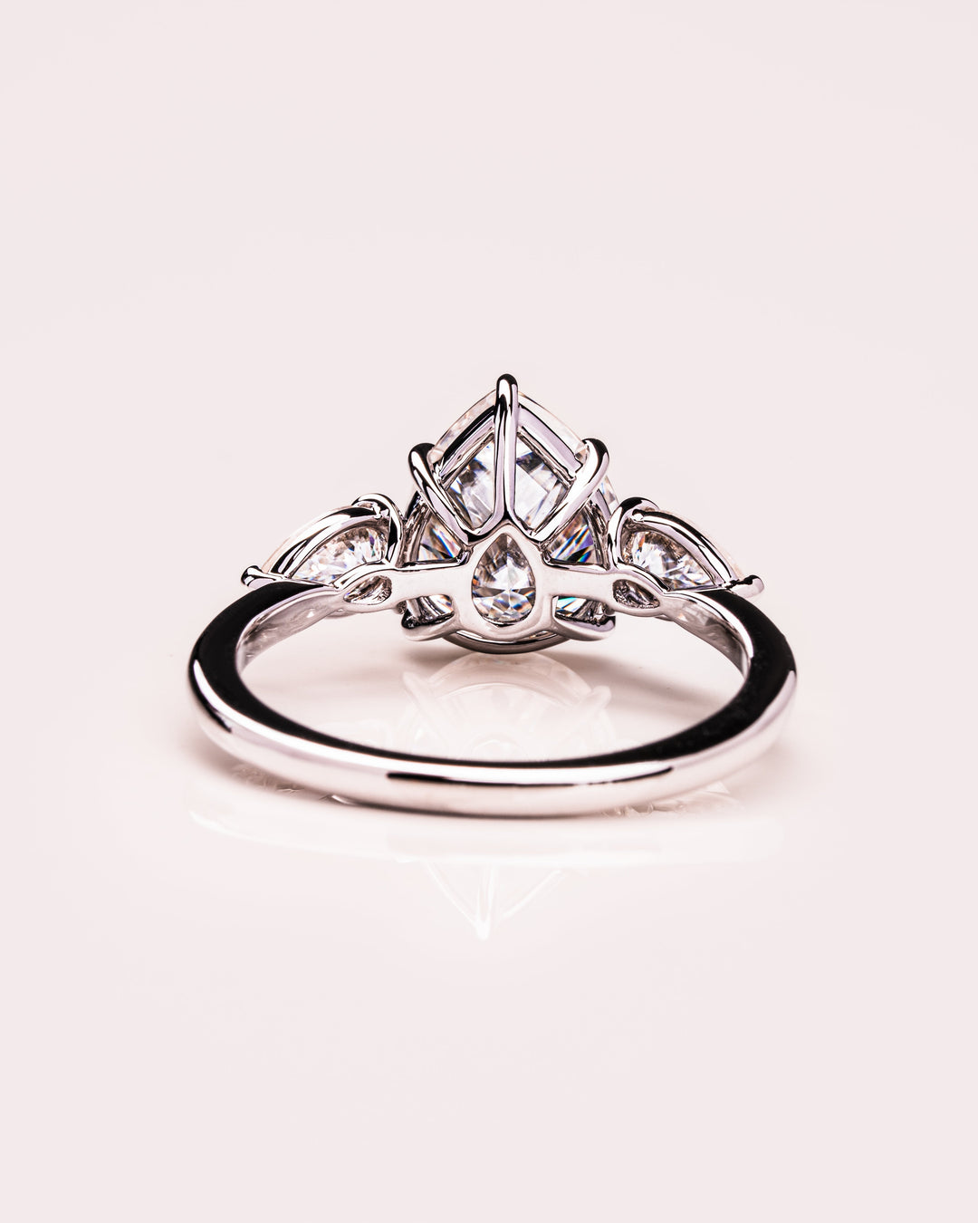 Nicola - Pear Silver