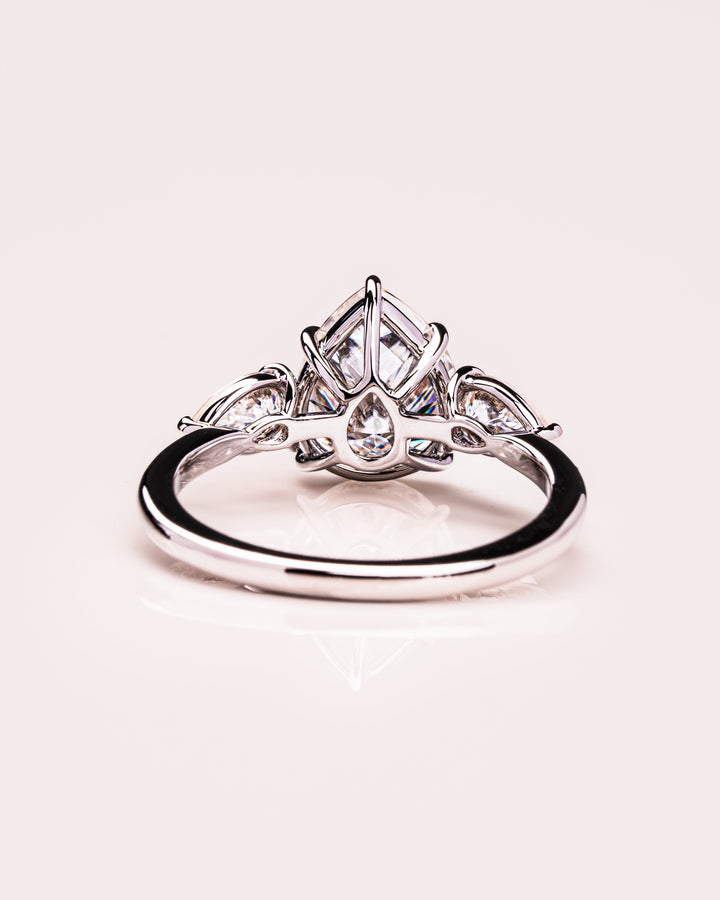 Nicola - Pear Silver