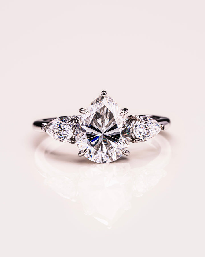 Nicola - Pear Silver