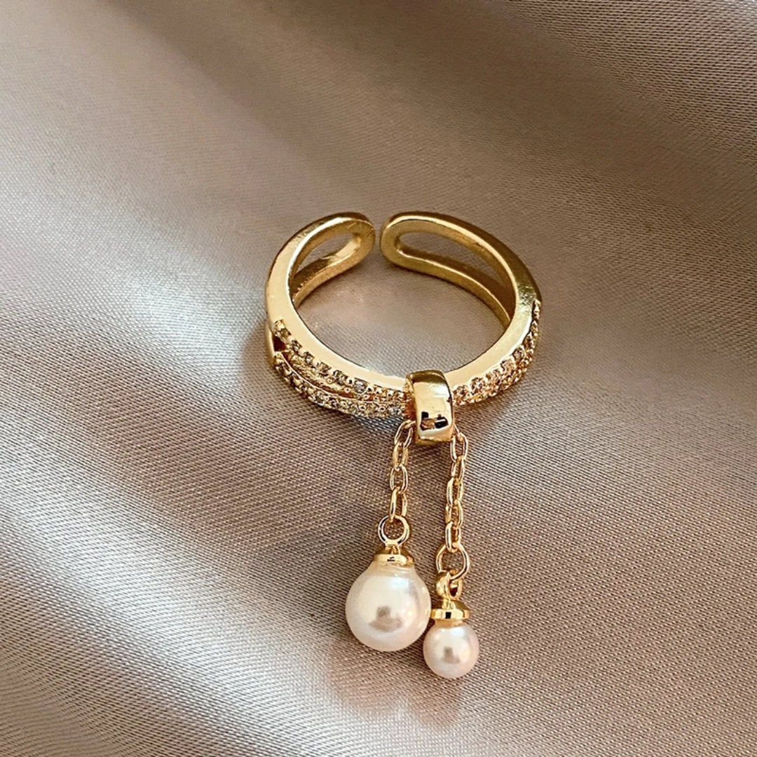 Adjustable Dangling Pearl Ring - Timeless Elegance 0