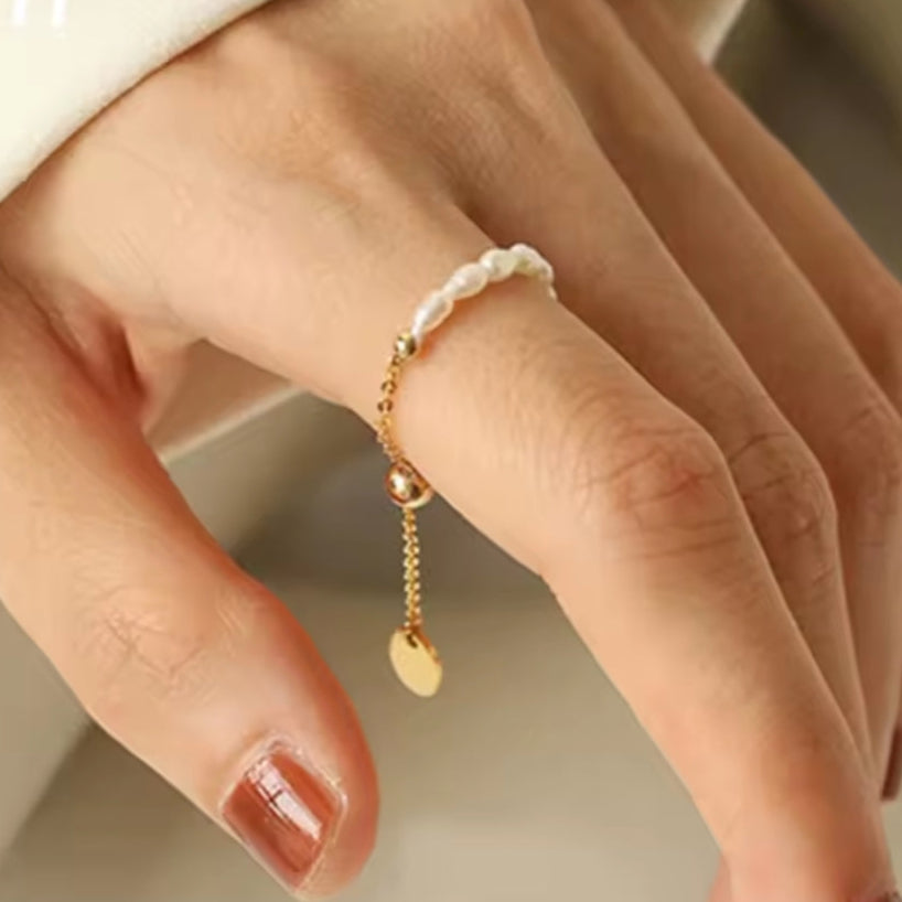 Adjustable Pearl Dangling Ring 0