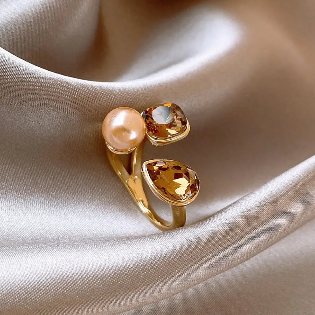 Adjustable Pearl & Crystal Ring - Timeless Elegance 0