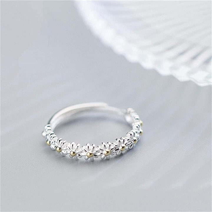 Adjustable Silver Hand Painted Enamel Daisy Ring - Unique, Lightweight Design 4