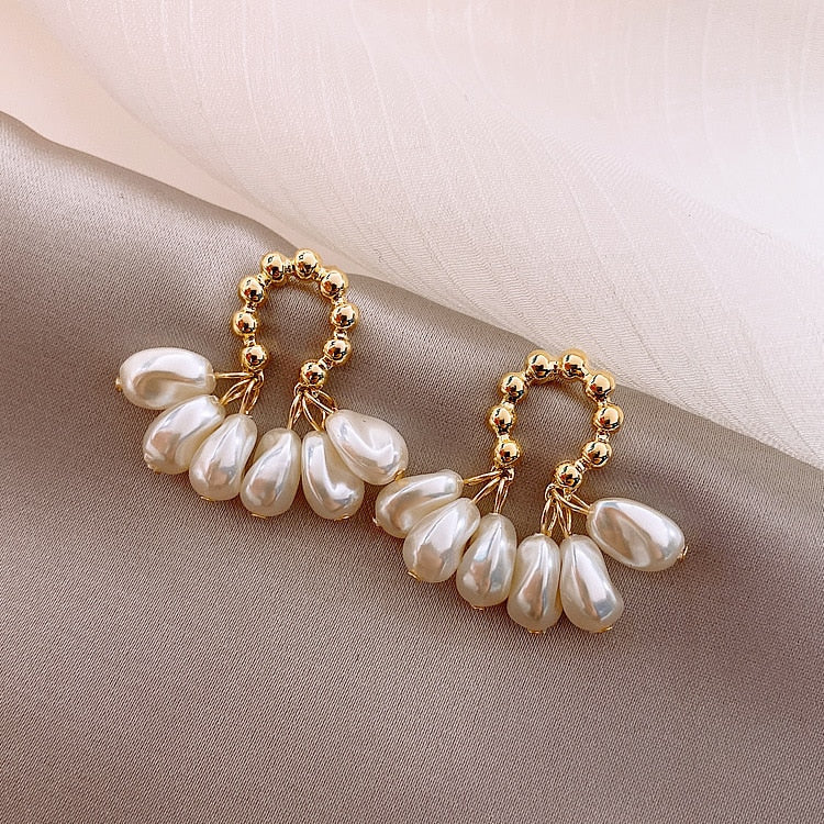 Elegant Baroque Pearl Earrings for Women - Timeless Sophistication 0