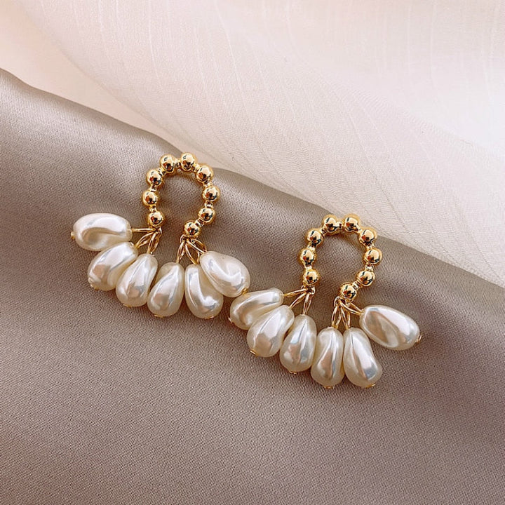 Elegant Baroque Pearl Earrings for Women - Timeless Sophistication 1