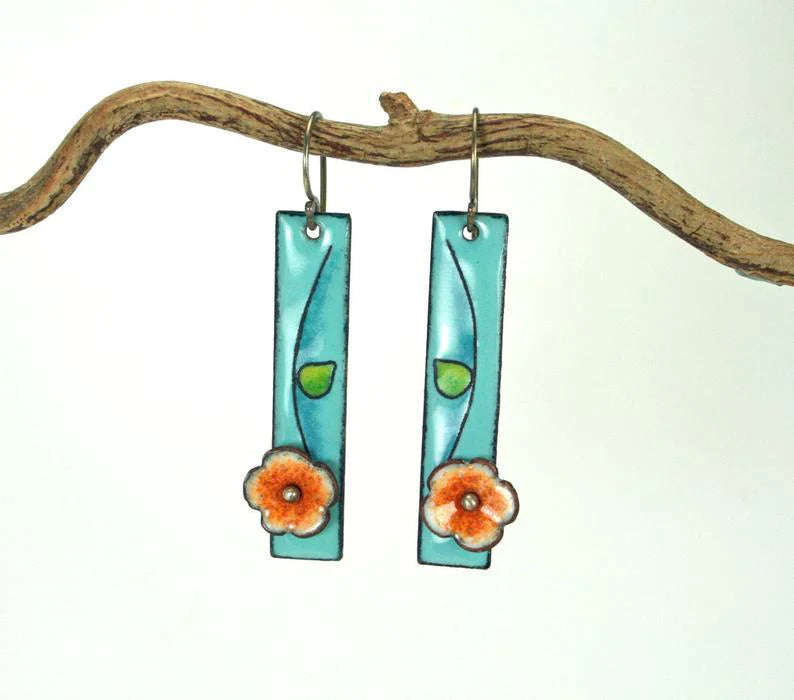 Elegant Floral Enamel Earrings for Everyday Sophistication 1