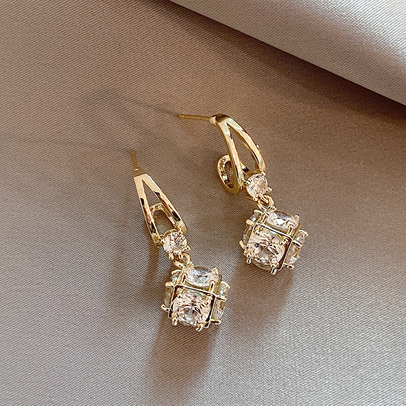 Elegant Gold Cubic Zirconium Earrings for Everyday Sophistication 0