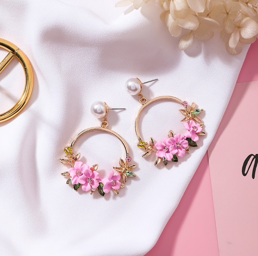 Elegant Gold Flower Pearl Earrings for Women - Lightweight & Versatile Design 1