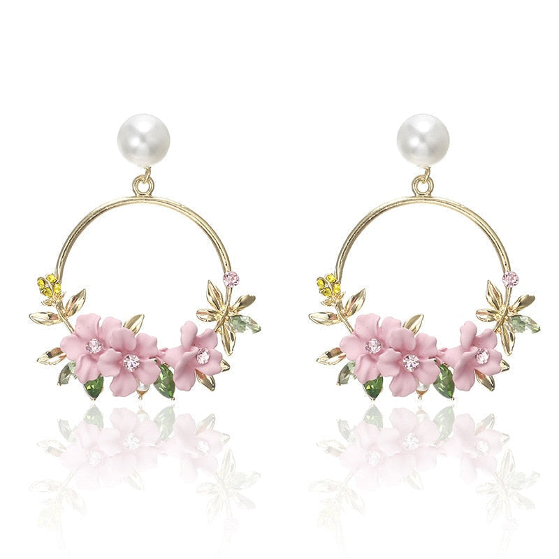 Elegant Gold Flower Pearl Earrings for Women - Lightweight & Versatile Design 5