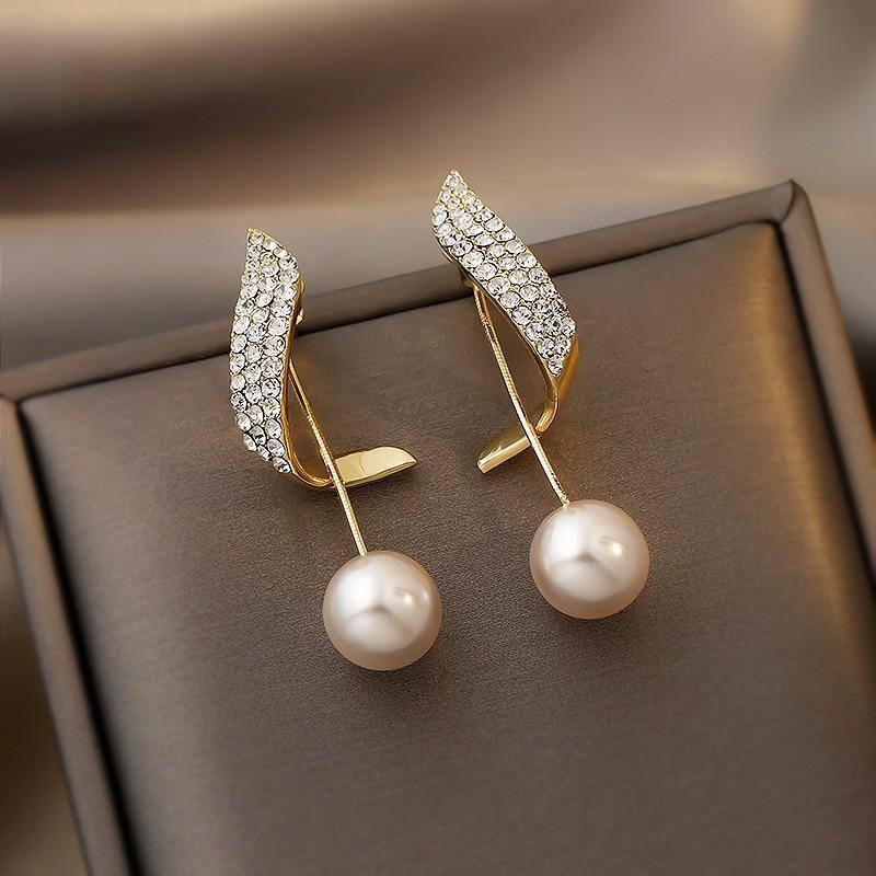 Elegant Gold Pearl Earrings for Everyday Sophistication 0