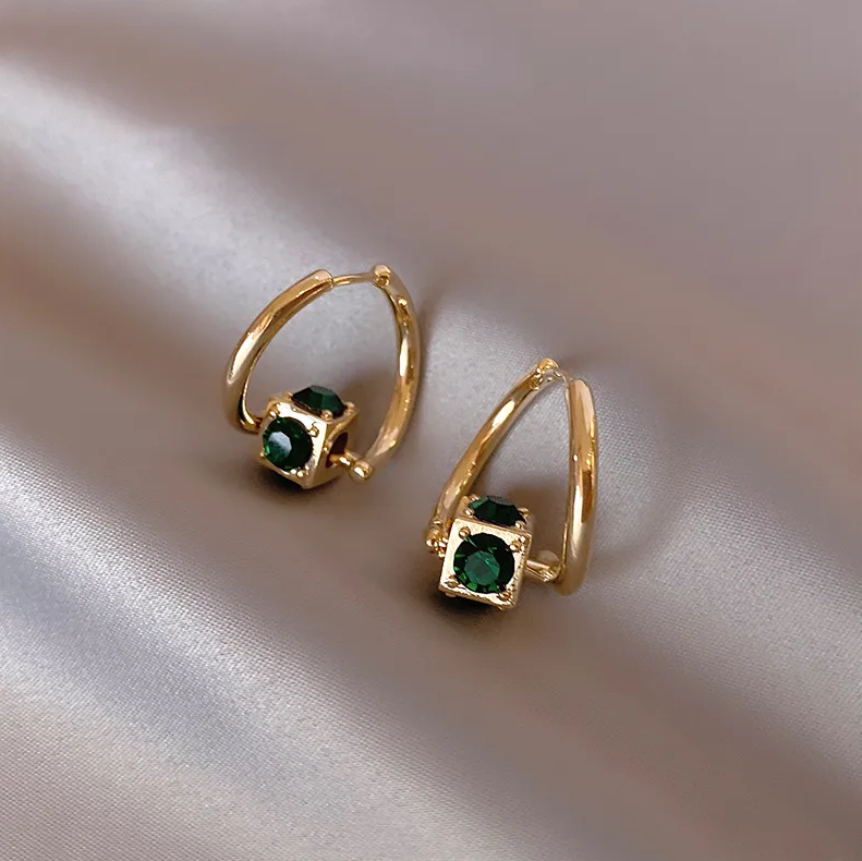 Elegant Green Gold Earrings for Women - Handcrafted Sophistication 0