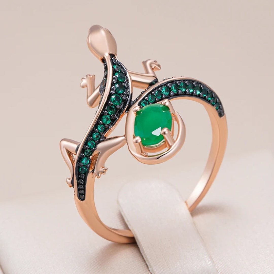 Elegant Green Lizard Ring 0