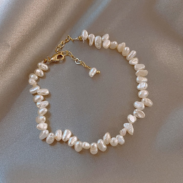 Elegant Handcrafted Pearl Bracelet for Timeless Style 1