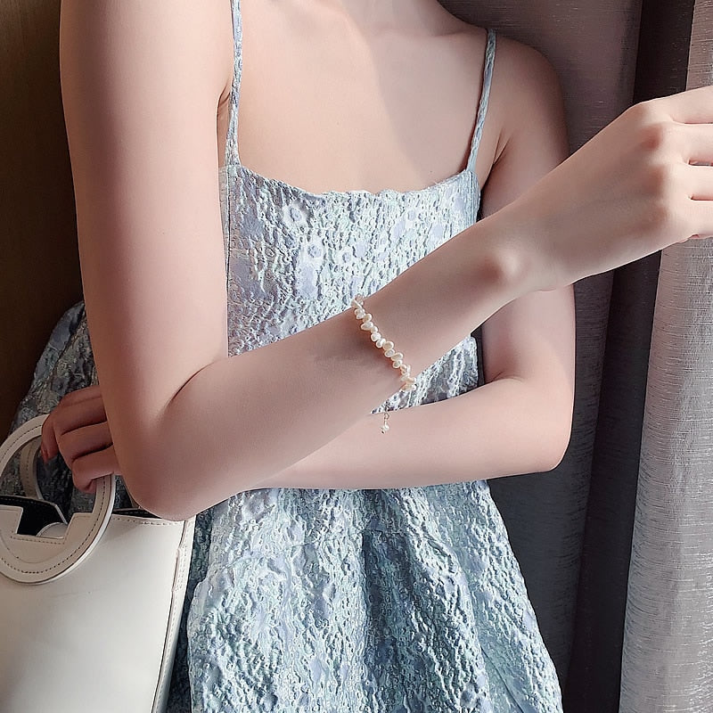 Elegant Handcrafted Pearl Bracelet for Timeless Style 4