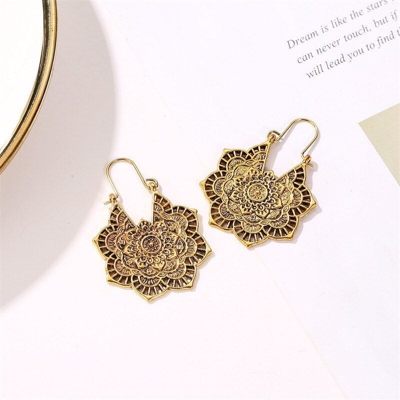 Elegant Lotus Mandala Earrings for Women - Lightweight Everyday Jewelry 4