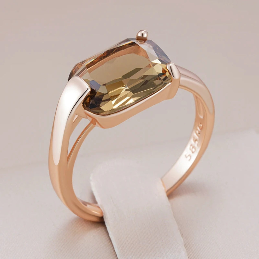 Elegant Orange Greenish Crystal Ring 0