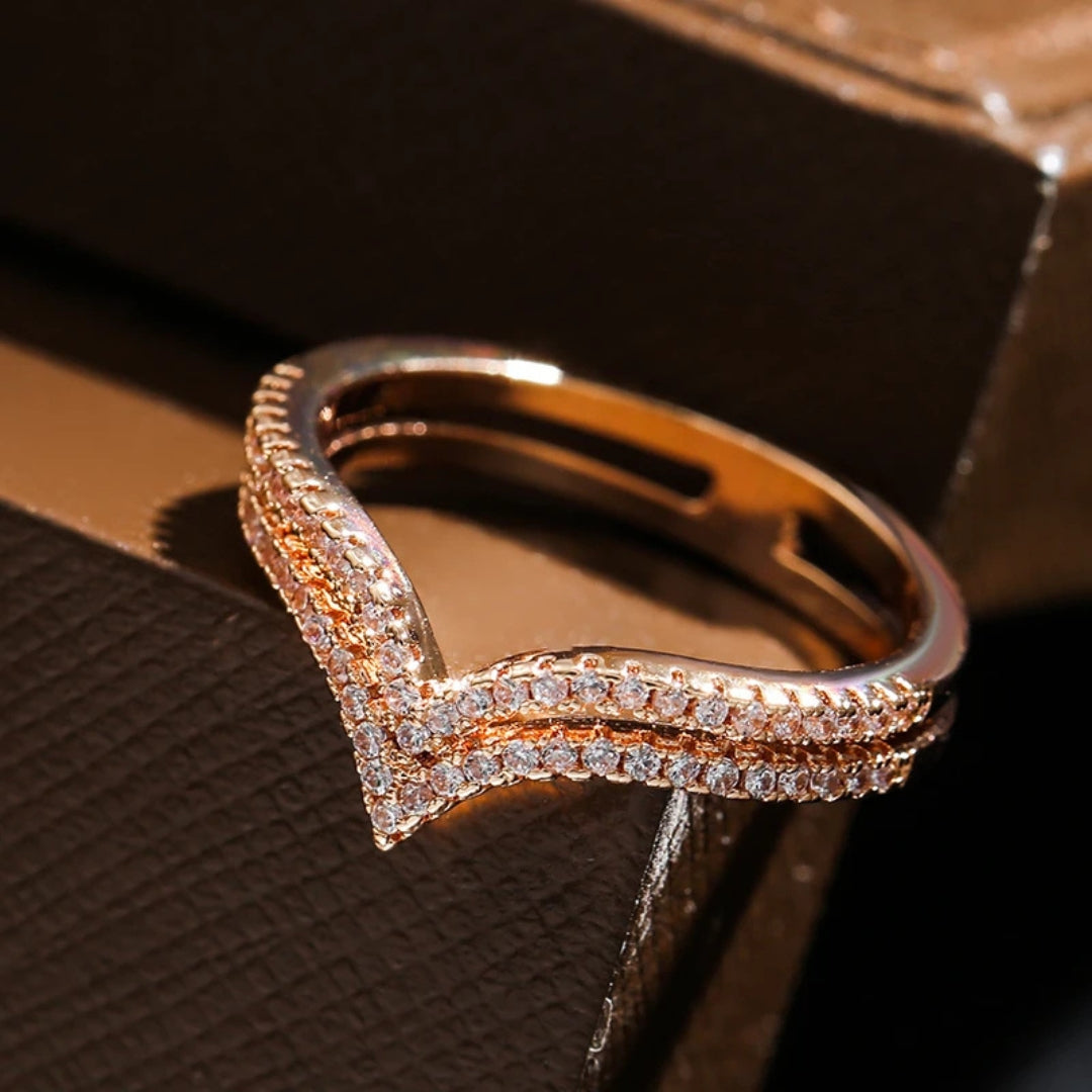Elegant Pointed Bright Layer Ring 0