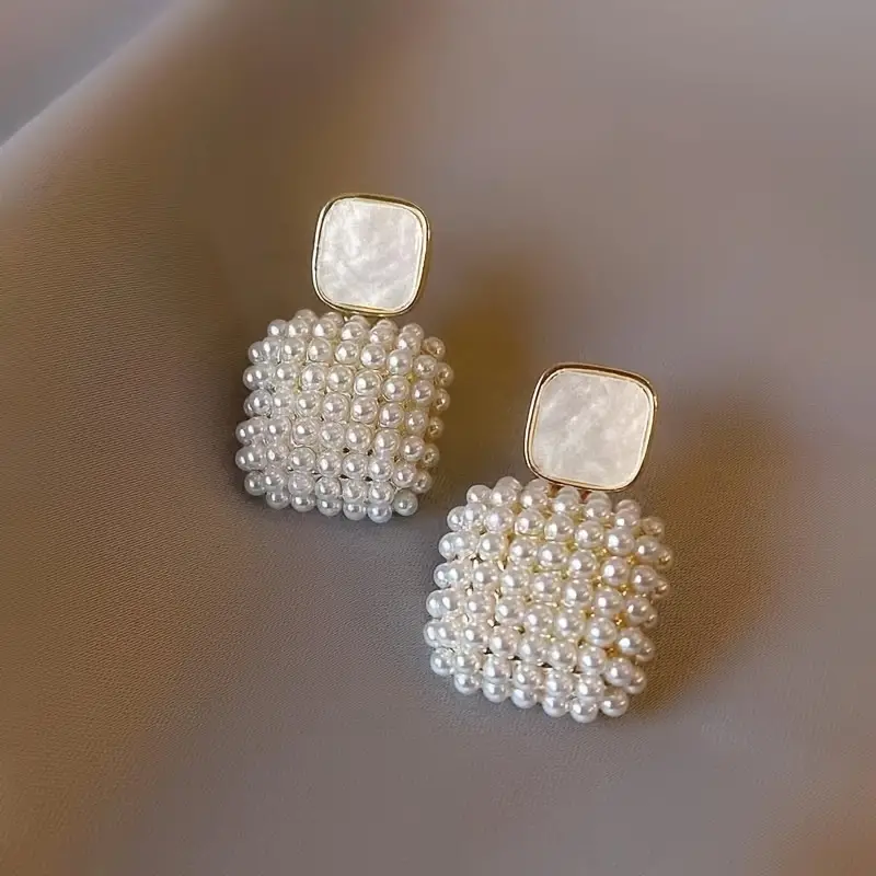 Elegant Square Earrings with Timeless Pearls 0