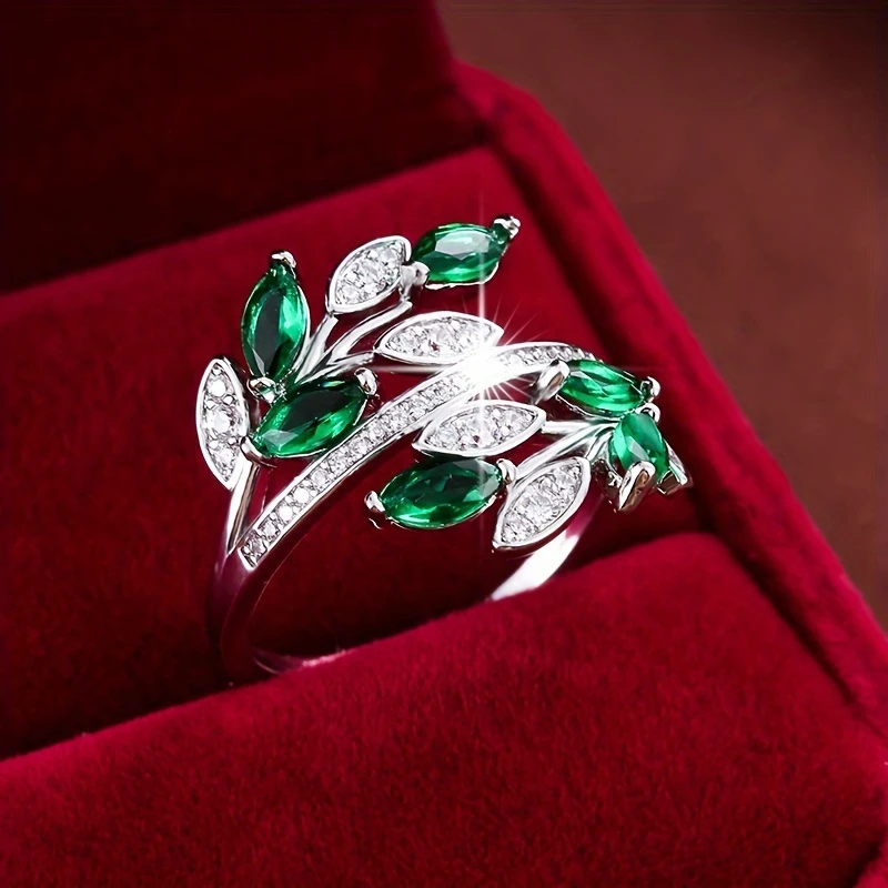 Green Leaf Crystal Ring - A Timeless Symbol of Strength 0
