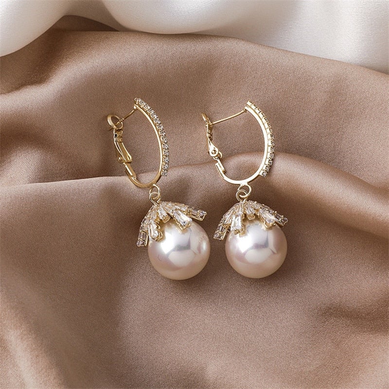 Malia Pearl Earrings - Effortless Elegance for Every Occasion 0
