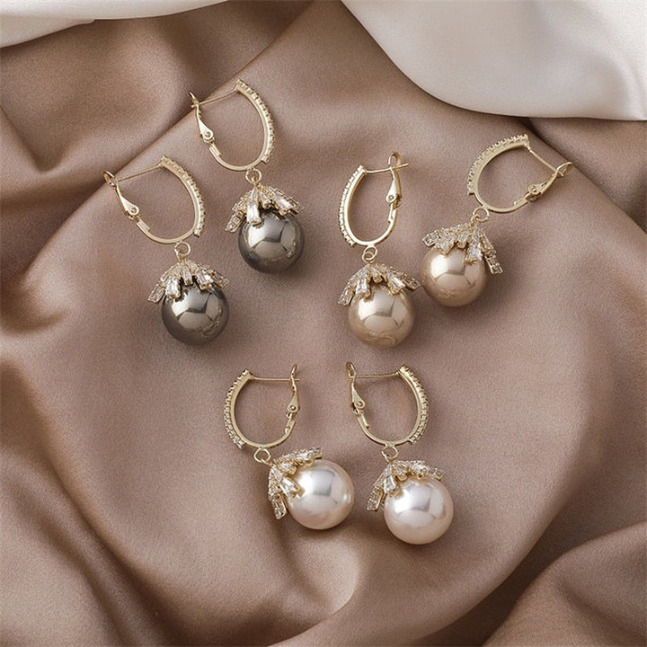 Malia Pearl Earrings - Effortless Elegance for Every Occasion 2