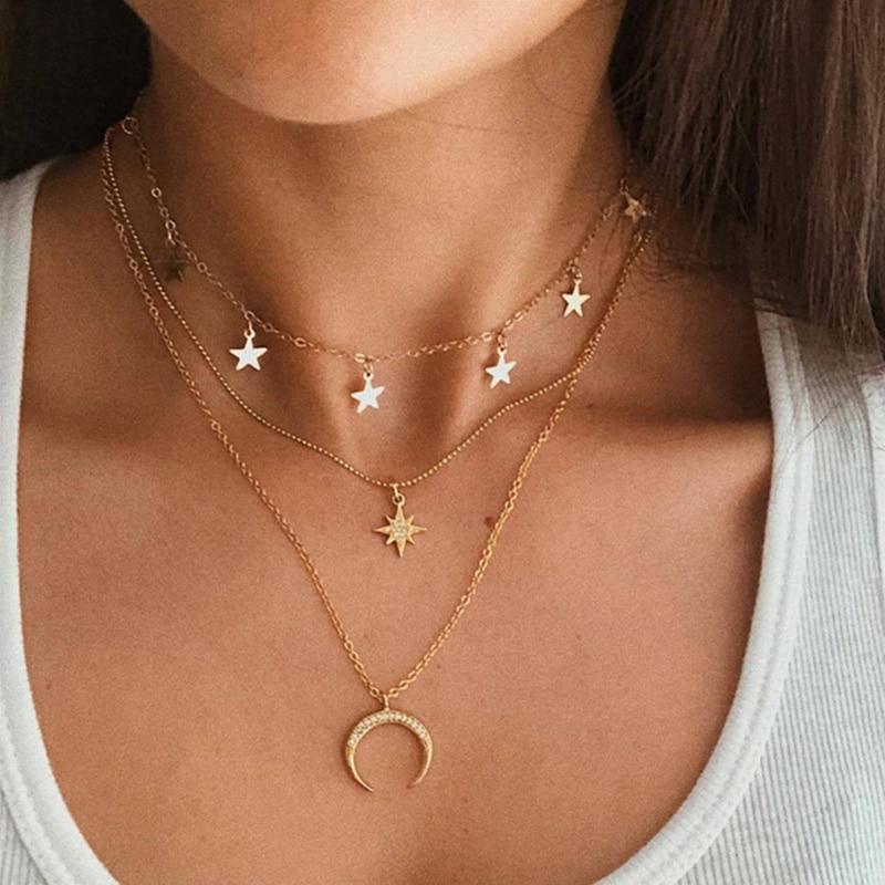 Moon Necklace in Gold - A Symbol of Personal Connection 1