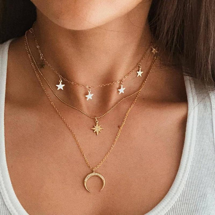 Moon Necklace in Gold - A Symbol of Personal Connection 1