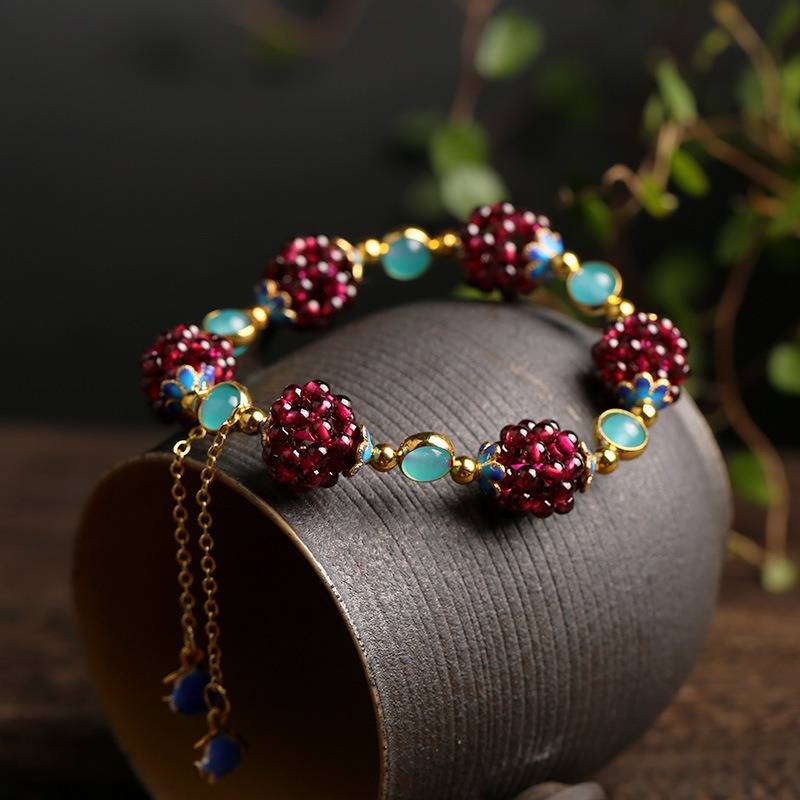 Natural Stone Berries Bracelet - Elegant Handcrafted Accessory for Everyday Wear 0