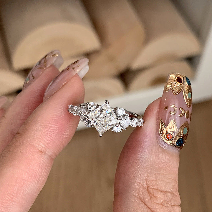 Vera Collette Ring Silver 12k