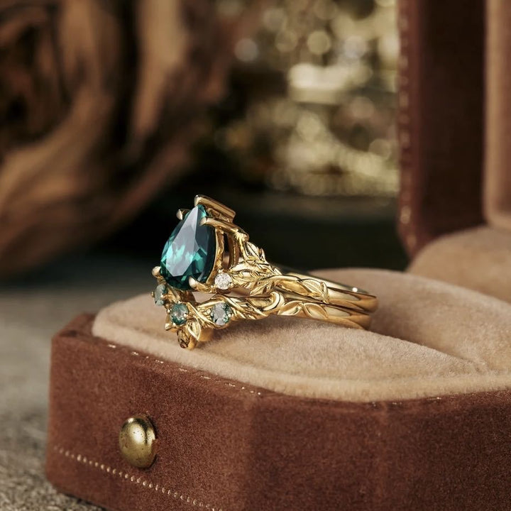 Green Crystal Gold Ring