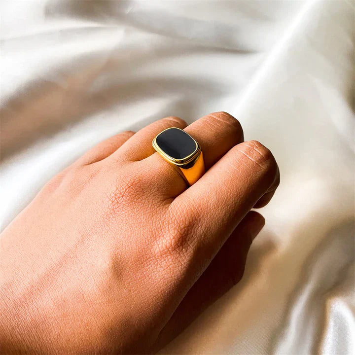 Serica Nivalis Ring Gold