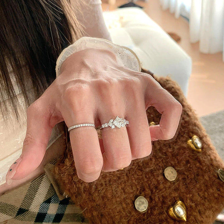 Vera Collette Ring Silver 12k