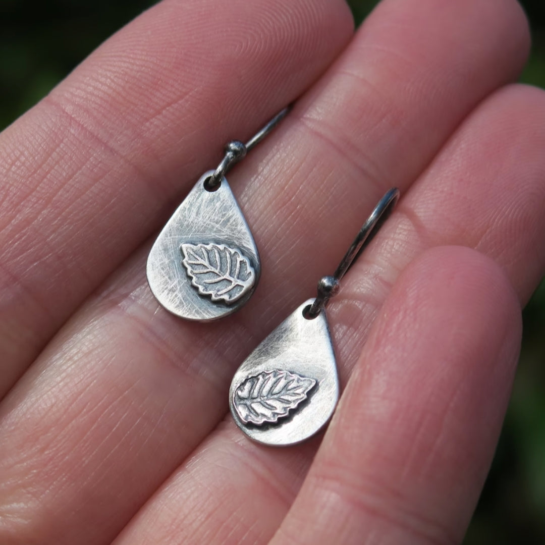 Silver Leaf Earrings - Effortless Elegance for Every Occasion 0