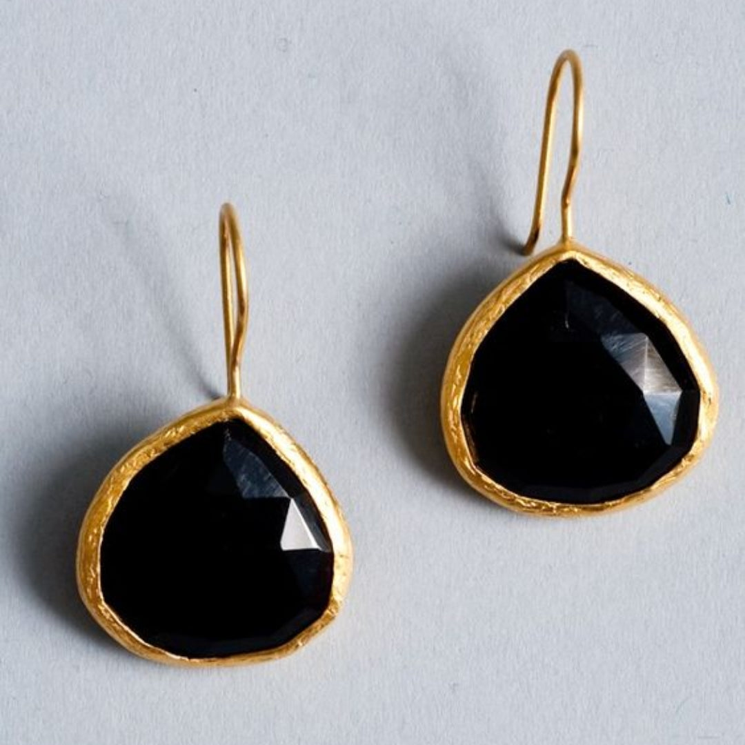Vintage Black Stone Gold Earrings for Effortless Elegance 0