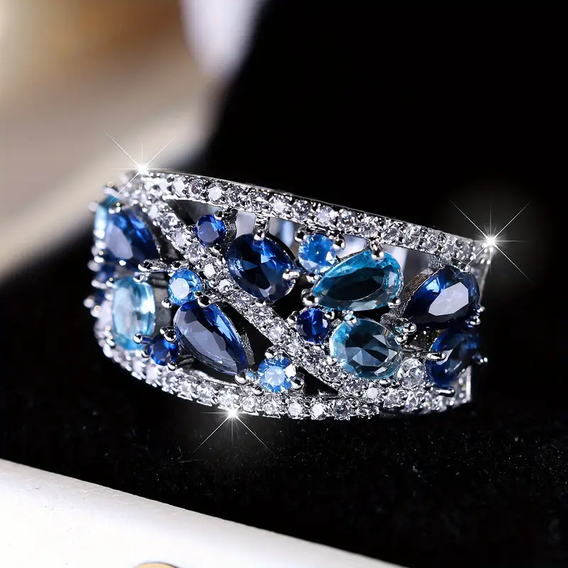 Vintage Blue Sparkling Silver Ring 0