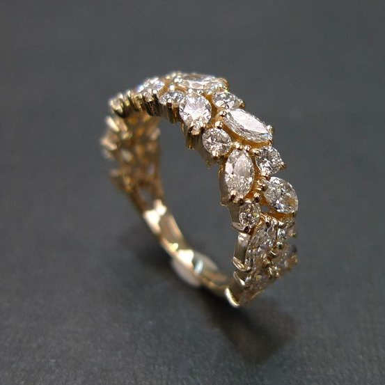 Vintage Bright Golden Ring - Timeless Elegance 0