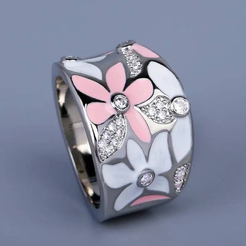 Vintage Daisy Enamel Ring - Timeless Elegance 0