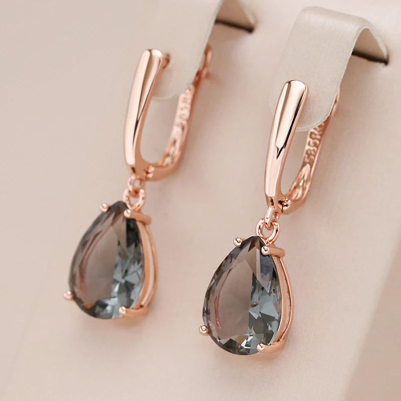 Vintage Drop Gold Earrings for Effortless Elegance 0