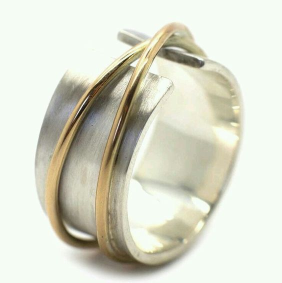 Vintage Fine Gold and Silver Ring 0