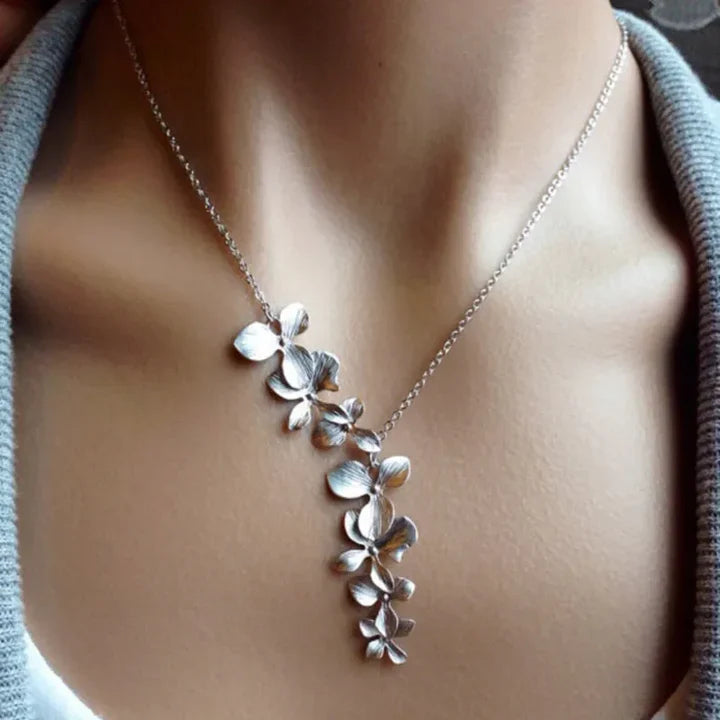 Vintage Silver Flower Necklace - Handmade Adjustable Chain 0