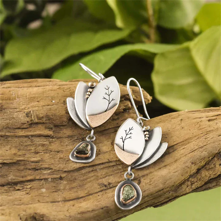 Vintage Silver Leaf Earrings for Women - Elegant Lightweight Design 0
