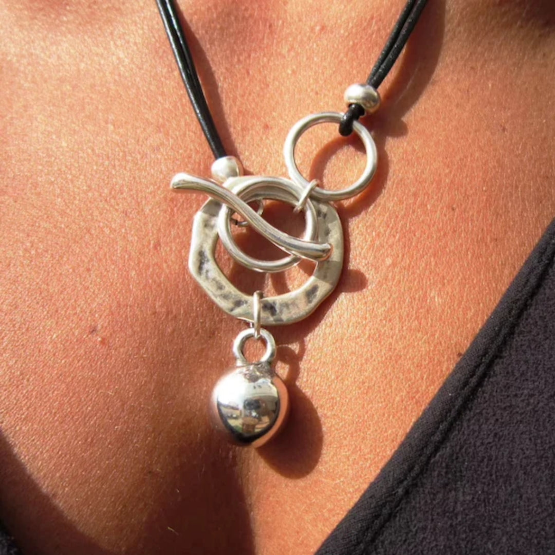 Vintage Silver Plated Necklace - A Timeless Keepsake 0