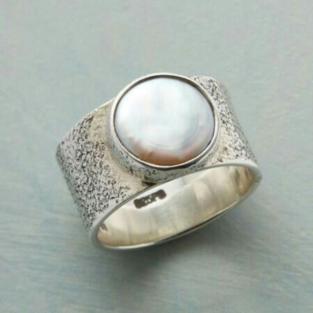 Vintage Silver Ring with White Pearl 0