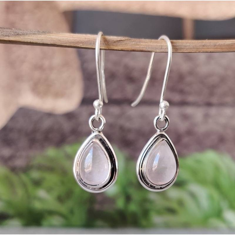 Vintage White Crystal Drop Earrings 0