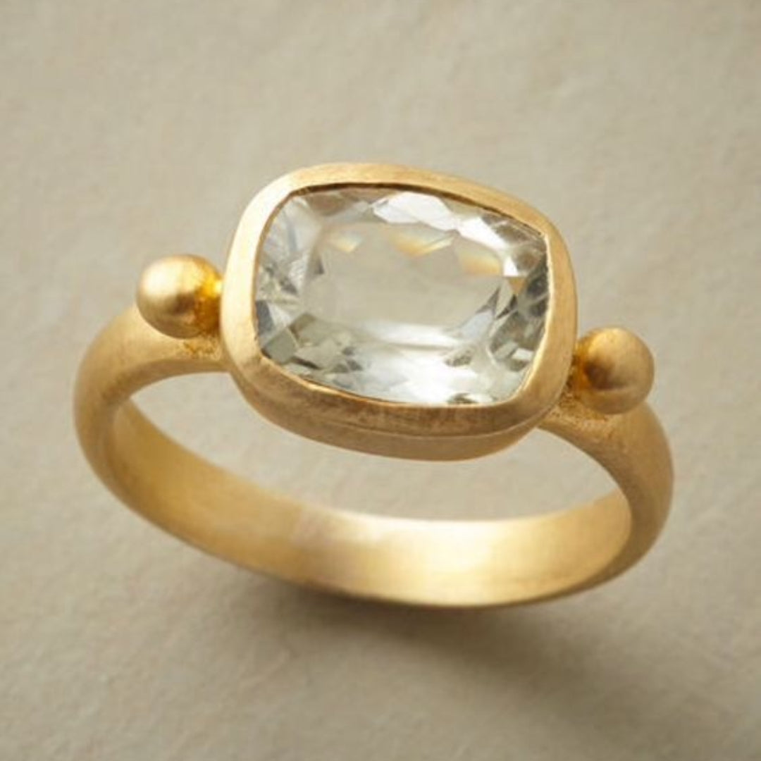 Vintage White Glass Gold Ring 0