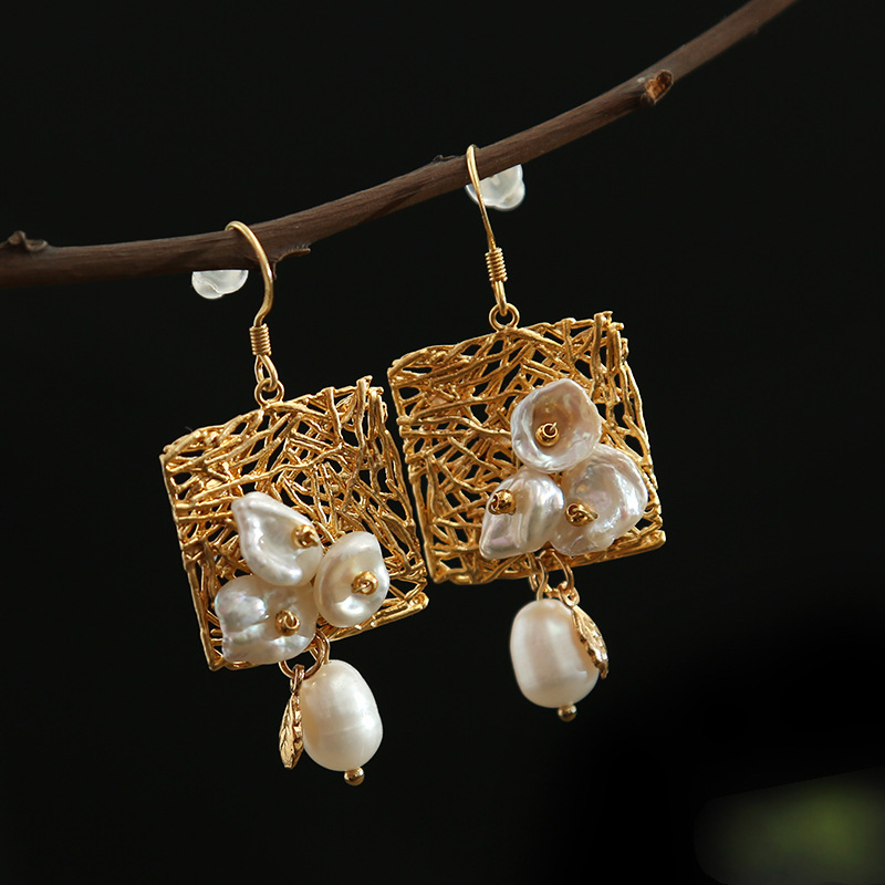 Vintage White Pearl Floral Earrings for Everyday Elegance 0