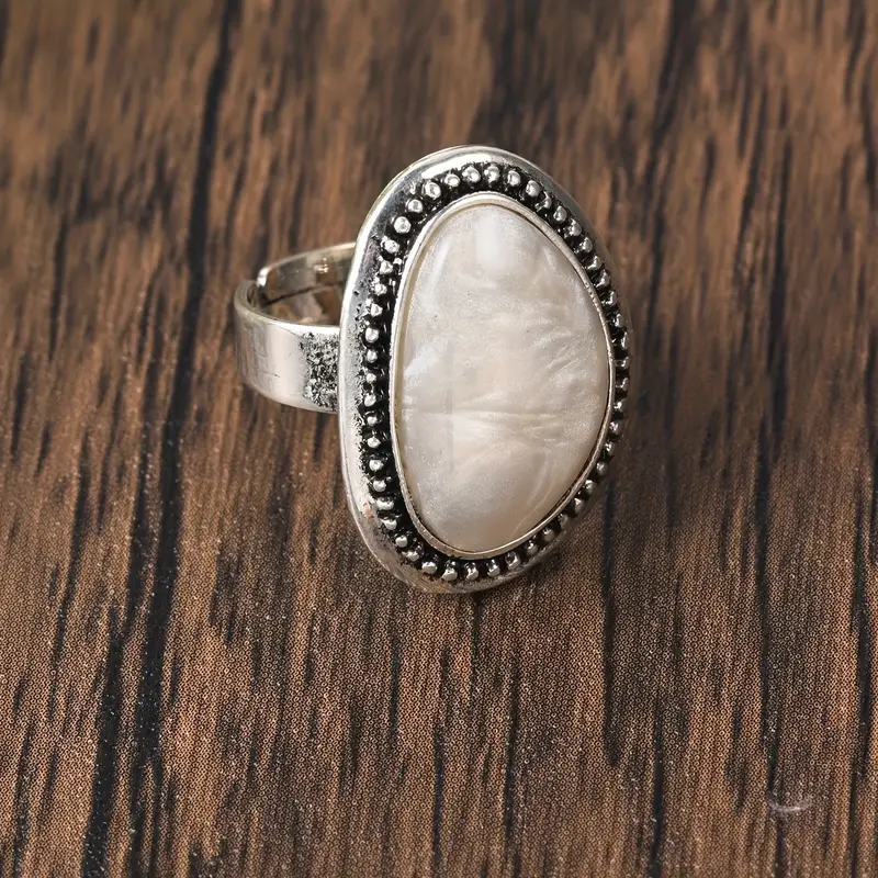 Vintage White Stone Silver Ring 0